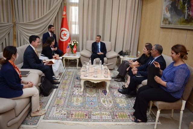 بلاغ من السفارة الأمريكية حول اللقاء الذي جمع القائمة بالأعمال بوزير الداخلية – Tunisie Telegraph بلاغ من السفارة الأمريكية حول اللقاء الذي جمع القائمة بالأعمال بوزير الداخلية – Tunisie Telegraph