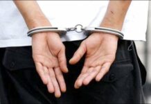الإطاحة بمشتبه به في جريمة قتل ظلّ ينتحل هوية شقيقه للإفلات من العدالة طوال 5 سنوات