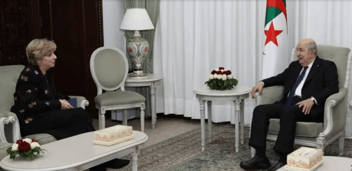 السفيرة الأمريكية إليزابيت مور أوبين في زيارة توديع