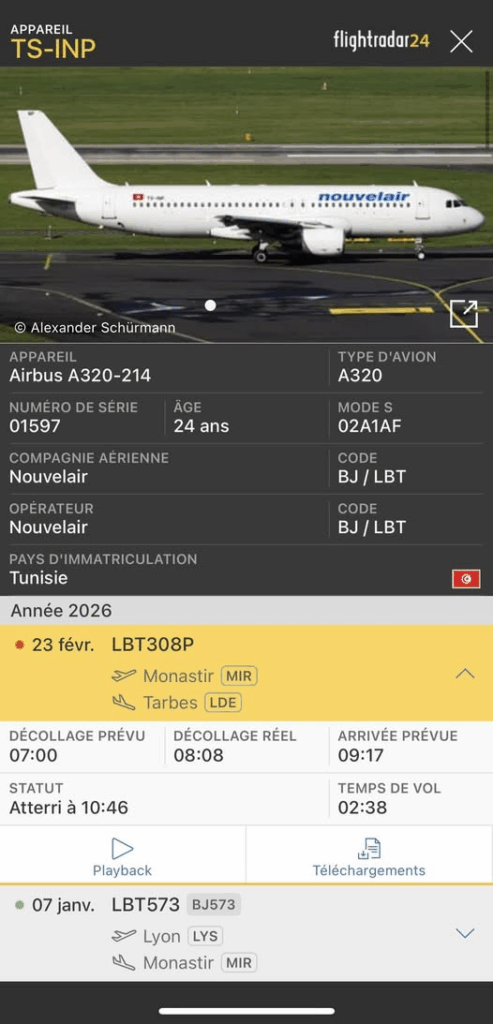 — نوفلار تودع احدى طائراتها