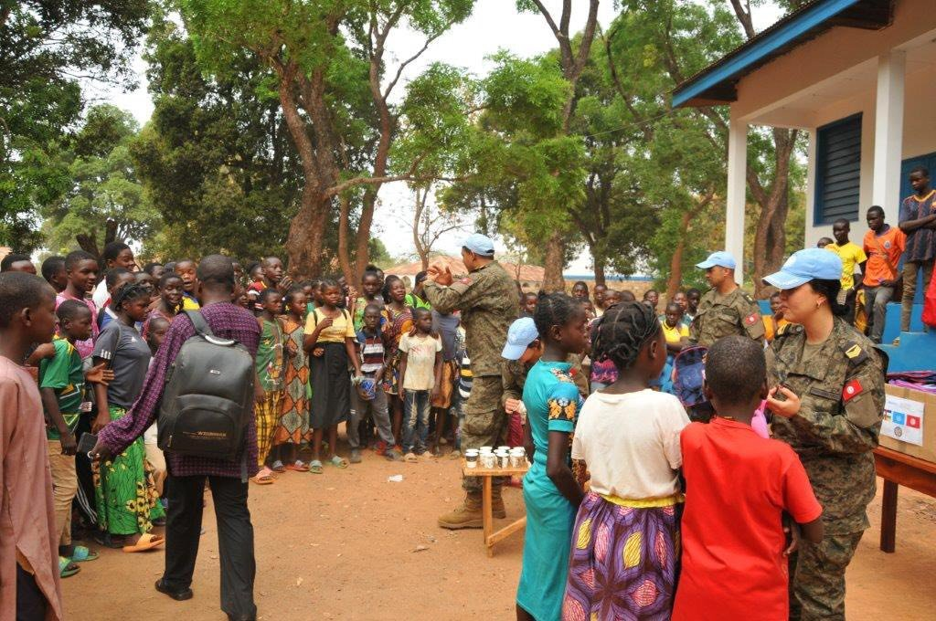 &mdash; أطباء الكتيبة التونسية في إفريقيا الوسطى ينظمون حملة صحية