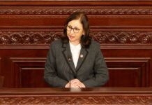 « غيّروا التاريخ فقط ».. نائب يهاجم حكومة الزنزري بسبب قانون المالية 2027