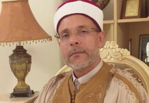 بعد ساعات من عزله… الإمام فتحي الرباعي يعود إلى المنبر ويتوجه بالشكر لرئيس الجمهورية